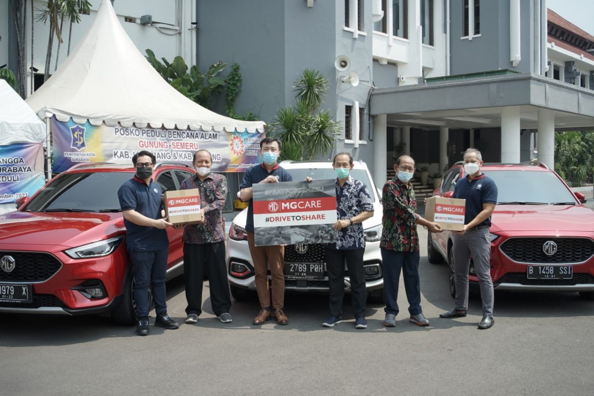 Tim MG Motor Indonesia Menyerahan Bantuan ke Posko Bangga Surabaya Peduli (2)