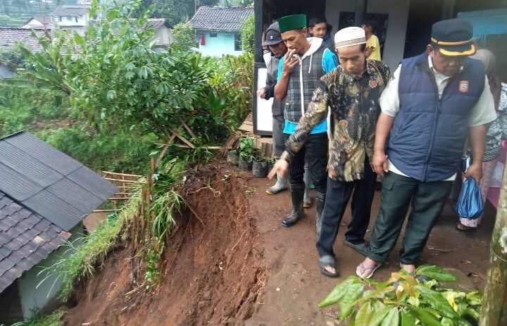 Dokumen mediapatriot.co.id 2025 2012 11 01 10 07 31 879212.jpg