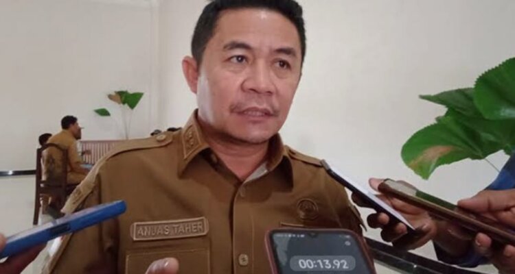 Wakil Bupati Haltim ANJAS TAHER