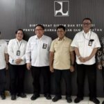 Dokumentasi Foto Bersama Bupati Haltim Bersama Kementrian PUPR Dokumentasi Foto Bersama Bupati Haltim Bersama Kementrian PUPR