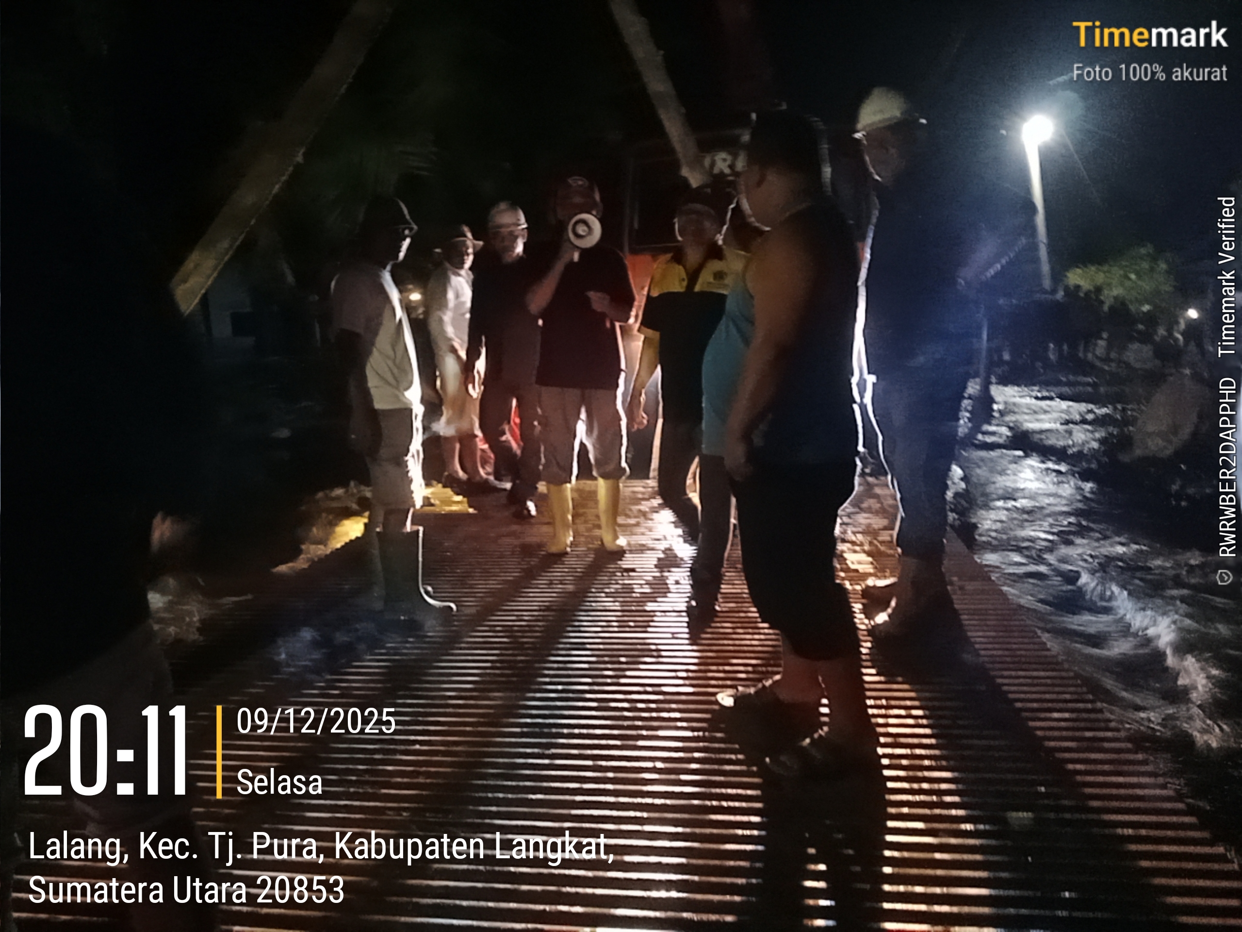 2025 12 09 20.11.57 2025 12 09 20.11.57