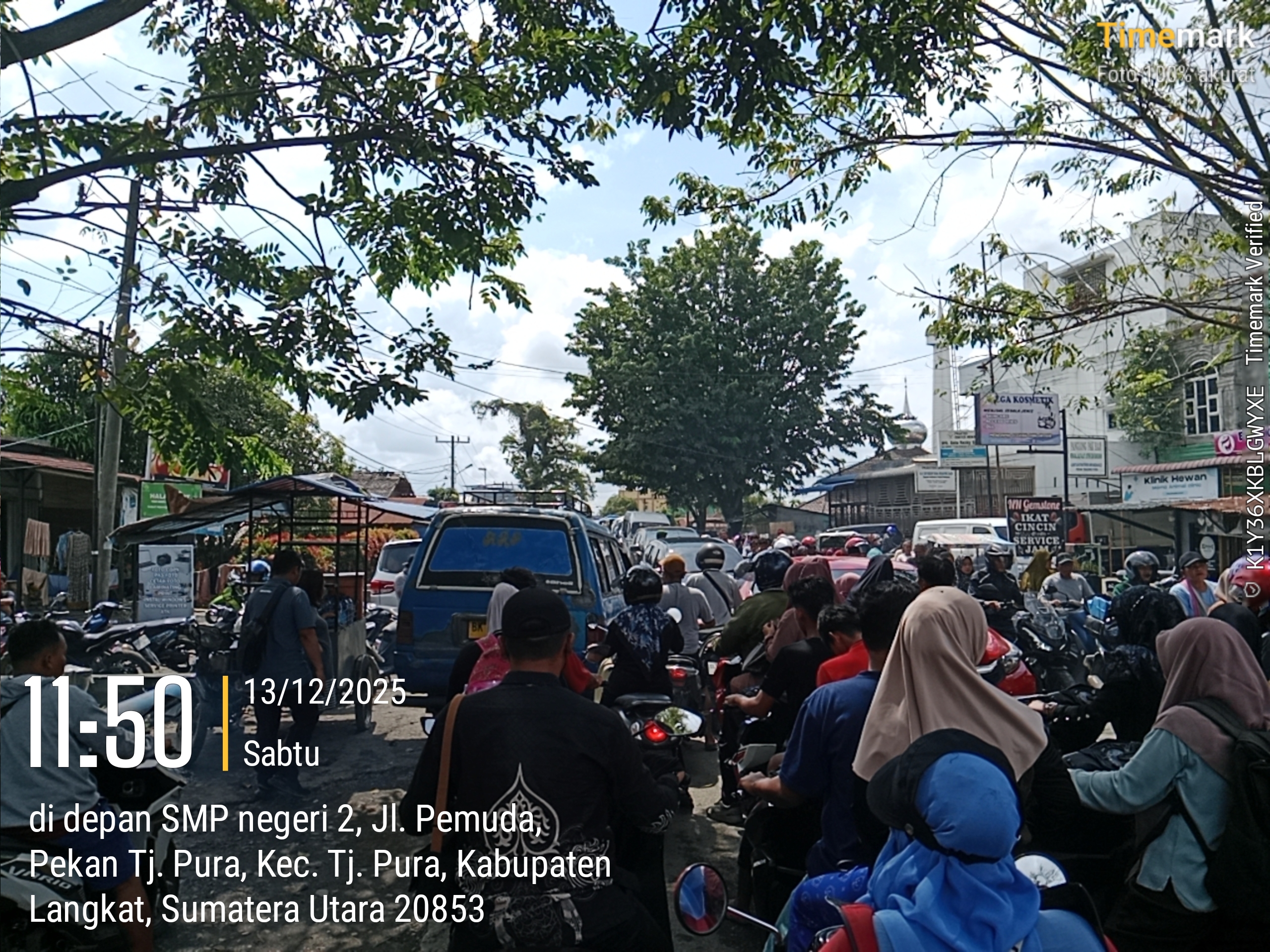 2025 12 13 11.50.22 di depan SMP negeri 2, Jalan Pemuda 2025 12 13 11.50.22 di depan SMP negeri 2, Jalan Pemuda